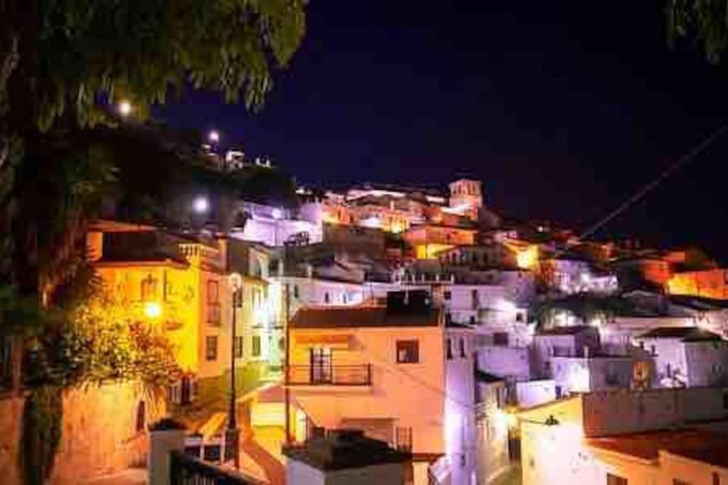 Rooftop Terrace & Panoramic Mountain View'S Villa Cutar Exterior photo