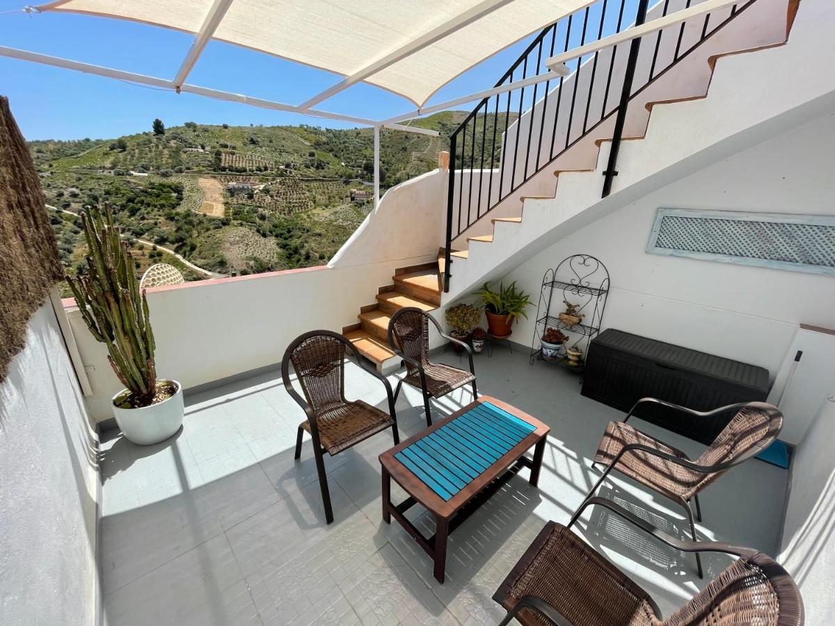 Rooftop Terrace & Panoramic Mountain View'S Villa Cutar Exterior photo