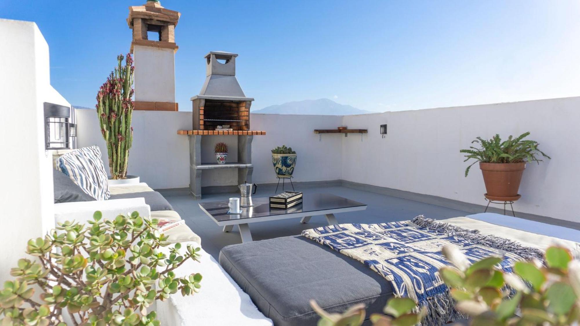 Rooftop Terrace & Panoramic Mountain View'S Villa Cutar Exterior photo